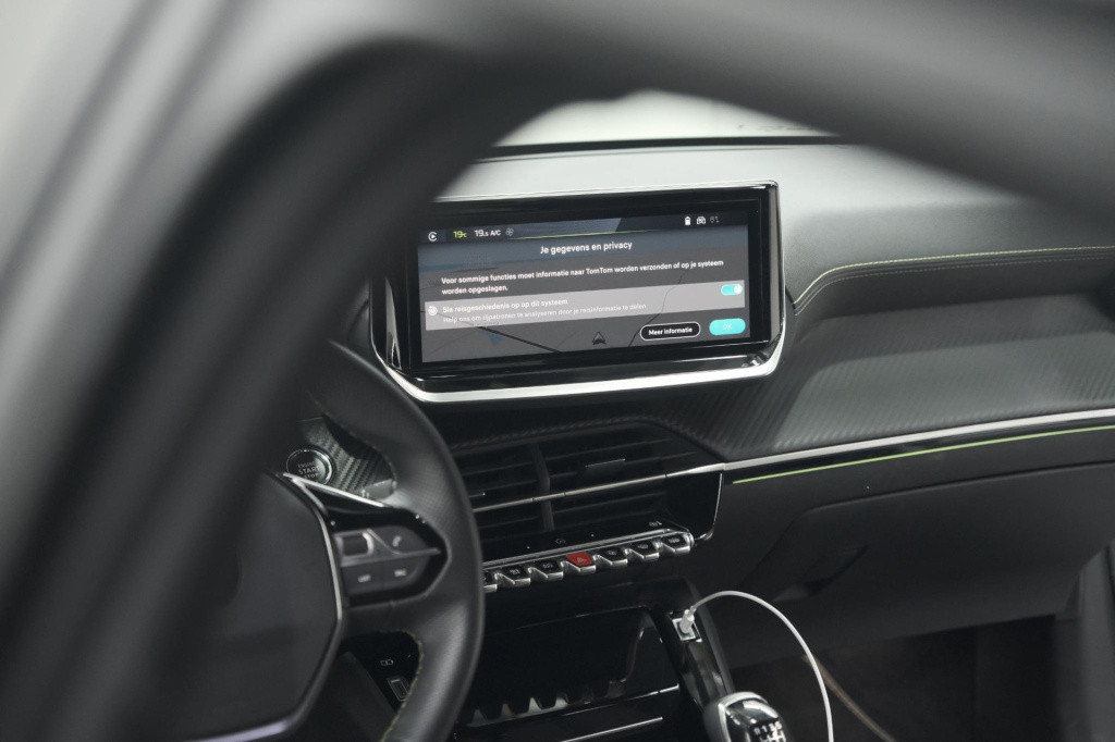Peugeot 208 puretech 100 gt | camera | navigatie | apple carplay | parkeers