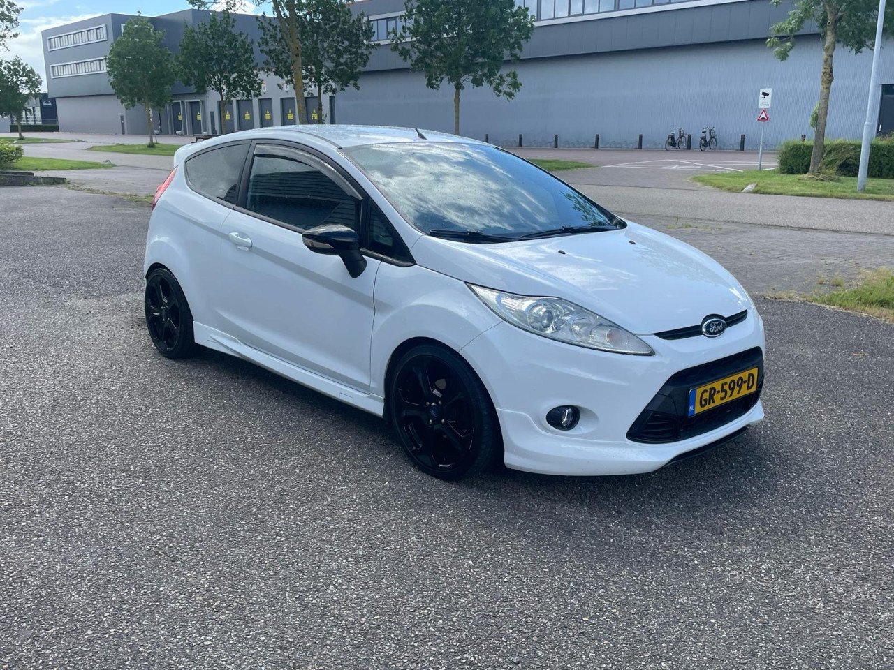 Ford Fiësta 1.6 Metal 97.000 km