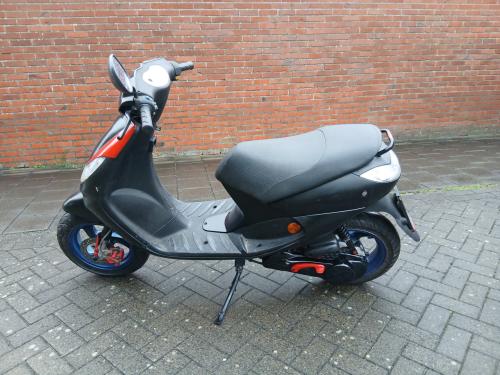 Te koop peugeot vivacity met geel kenteken