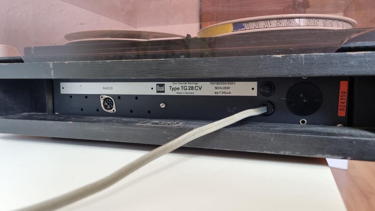 Dual TG 28 CV Tape deck bandrecorder