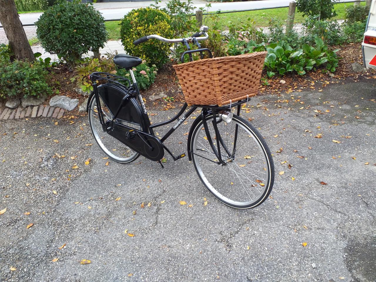 """"MOOIE OMAFIETS"WEINIG GEBRUIKT MET NIEUWE MAND""""