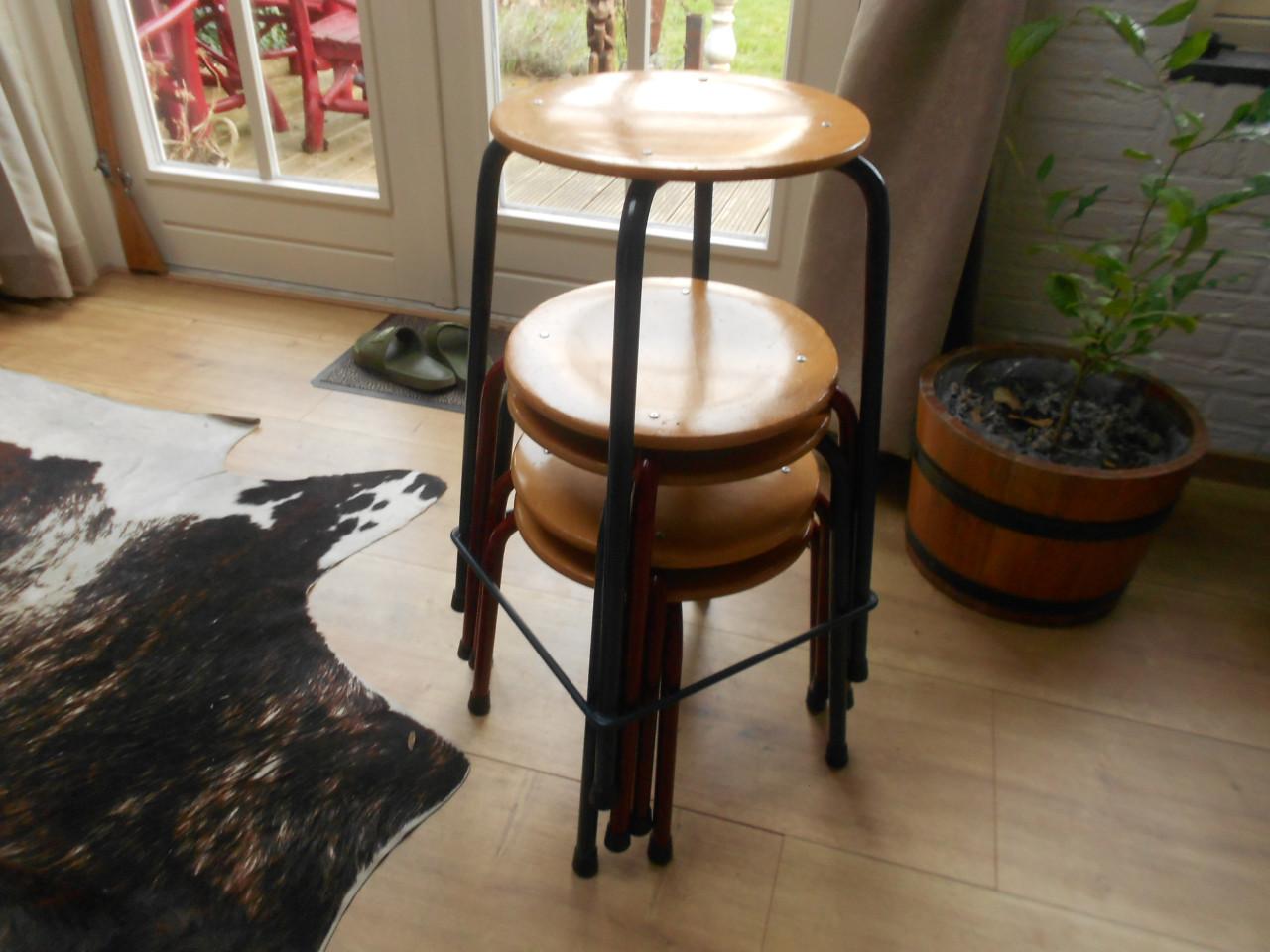 Vijf vintage presikhaaf school krukjes