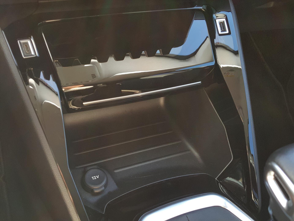Peugeot 208 allure 1.2 pt-100pk navigatie | 3d-cockpit | cruise & climate |