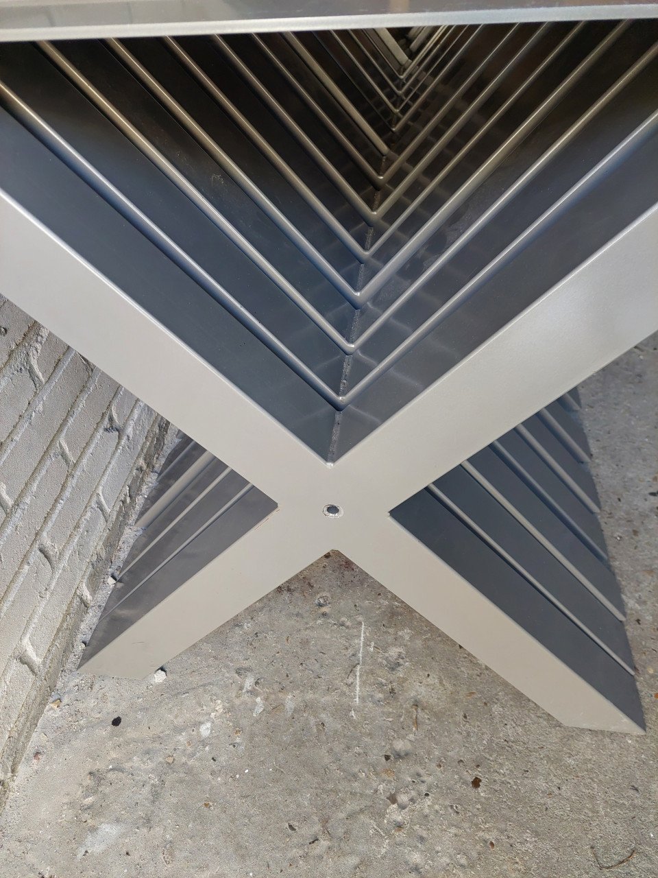 Nw grijze aluminium X poten
