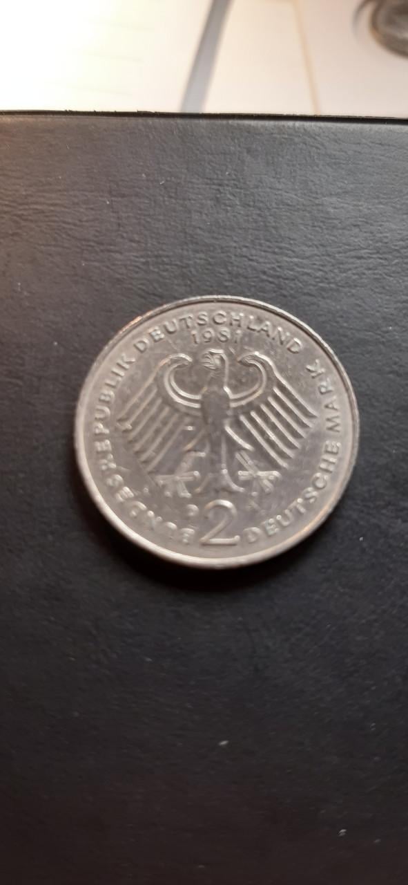 2 mark 1981D