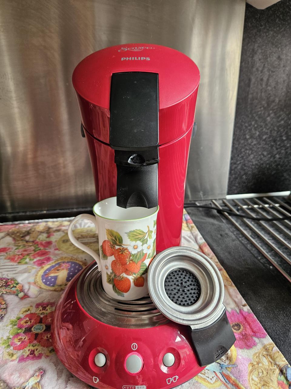 Rood senseo koffiezetapparaat
