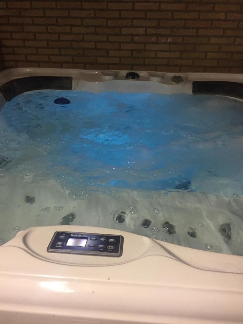 Balboa jacuzzi met verlichting