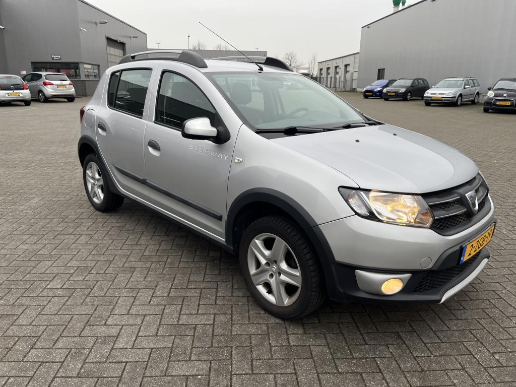 Dacia Sandero Stepway 0.9 tce lauréate 40 dkm