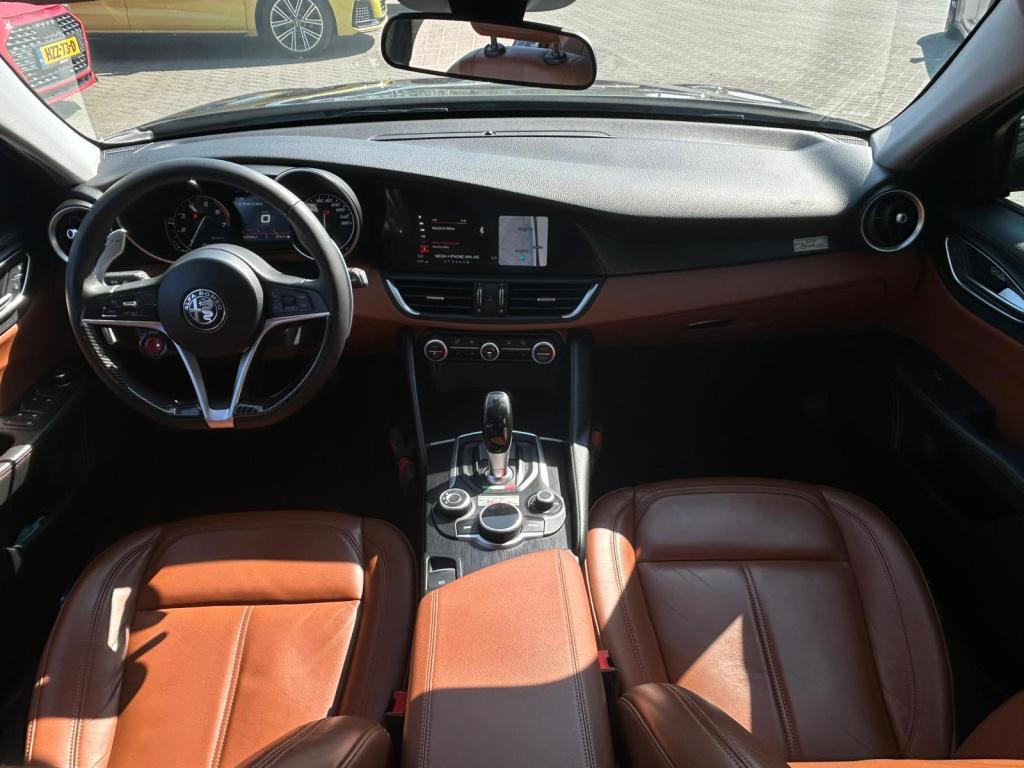 Alfa Romeo Giulia * veloce pack * stoel + stuur verwarming* 100% onderhoude