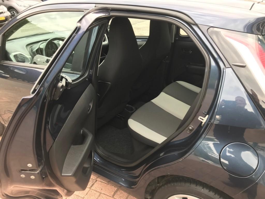 Toyota Aygo 1,0 12v x-play