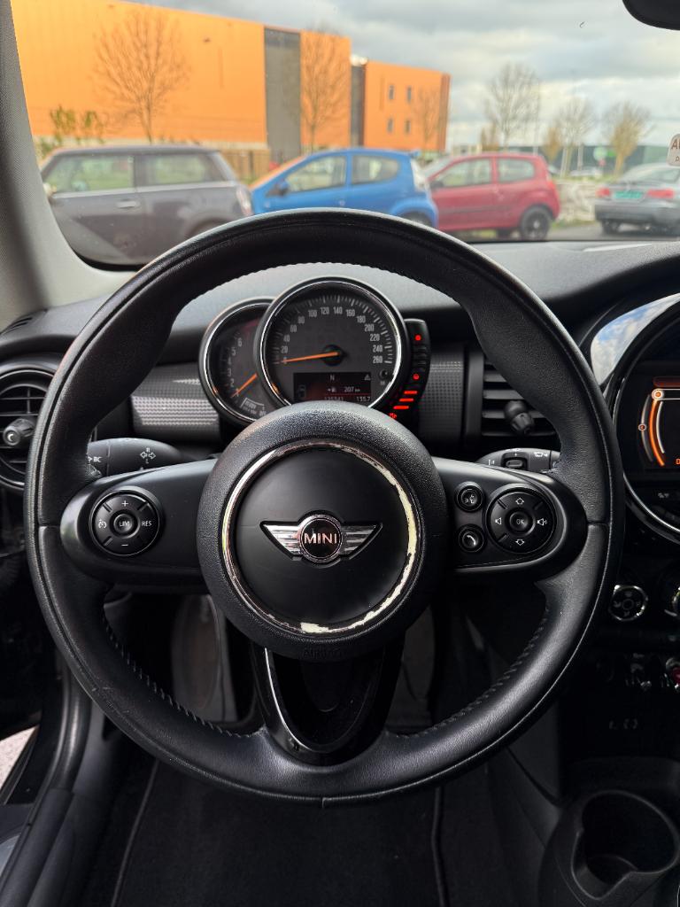 Mini Cooper 1.5 - business