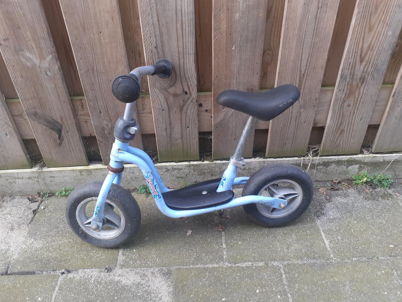 3 x Loopfietsjes 12 inch .....& eentje 4 x 4 inch & met zijwieltjes