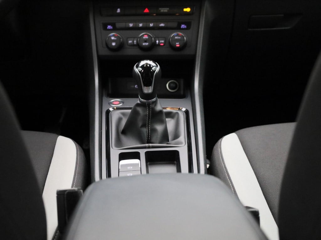 Seat Ateca 1.0 tsi reference | lmv | parkeer sensoren | climate control | a