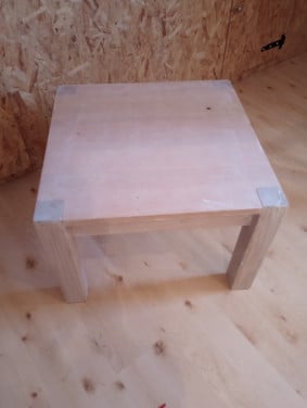 Tafel massief grenen