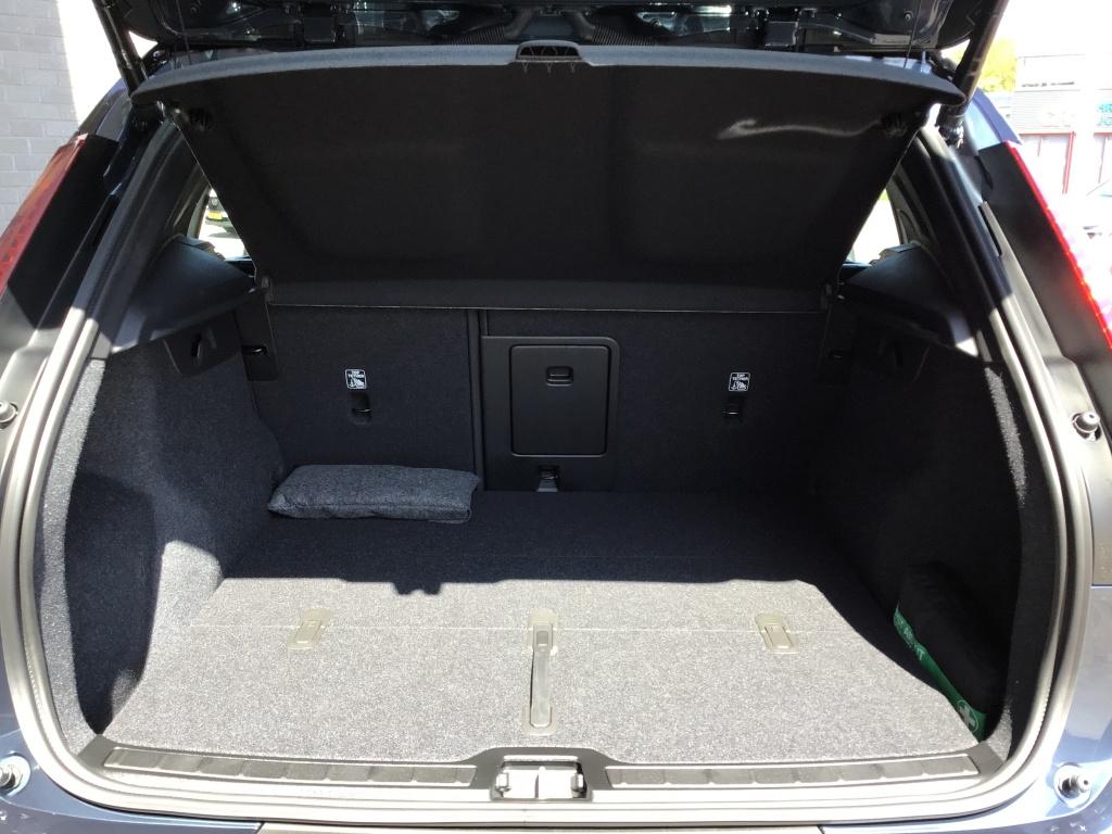 Volvo Ex40 extended range ultra dark europa