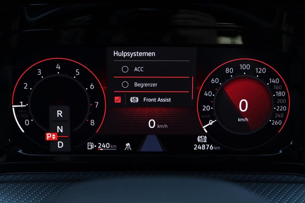 Volkswagen Golf 1.5 etsi r-line business 150pk dsg7