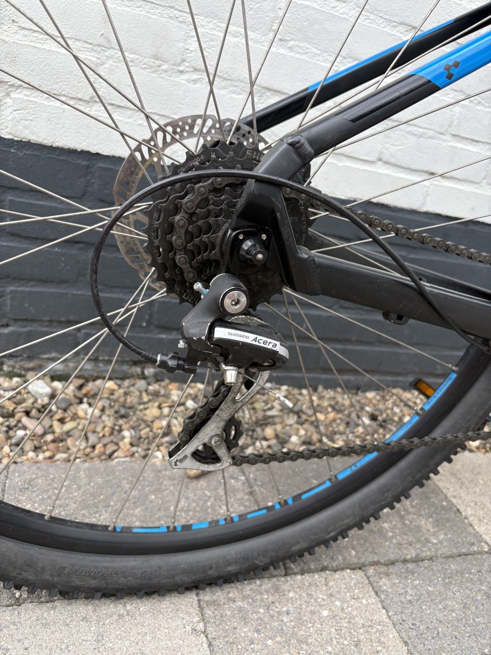 Zwarte MTB Cube 29”/ 43cm