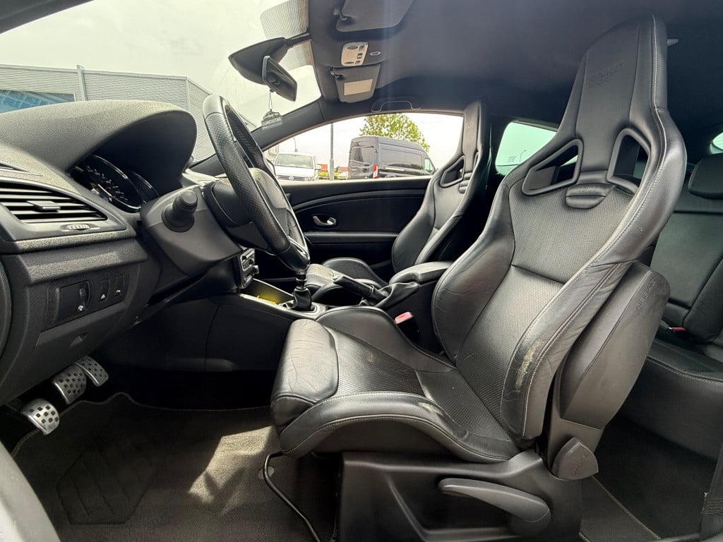Renault Megane coupé 2.0 rs turbo 250