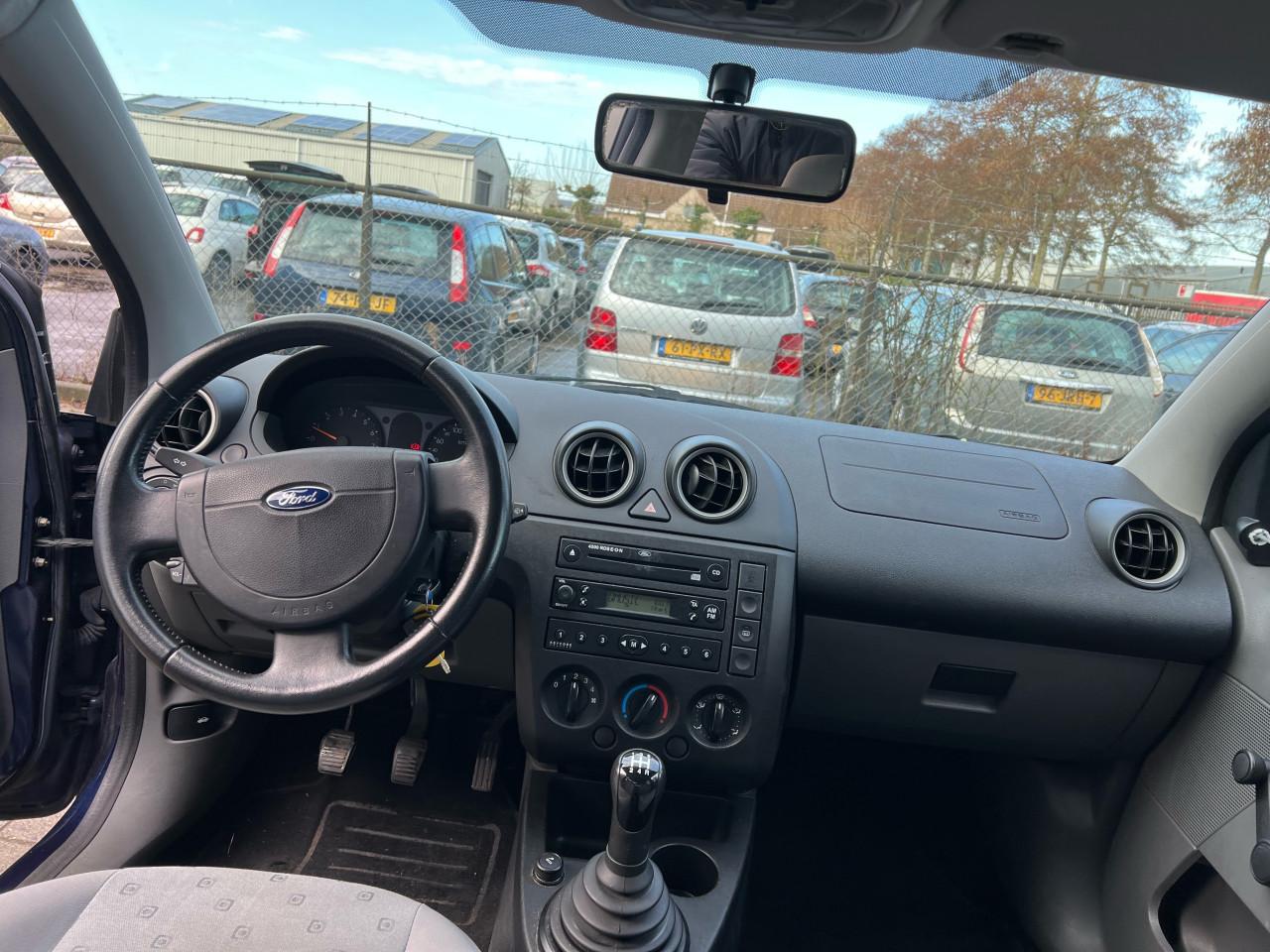 Ford Fiesta 1.3 Core 143.186KM Jaar Apk