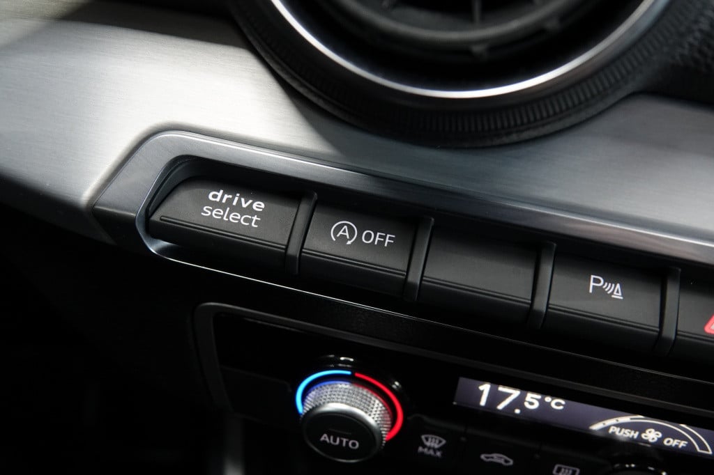 Audi Q2 1.0 tfsi | led | pdc | carplay |