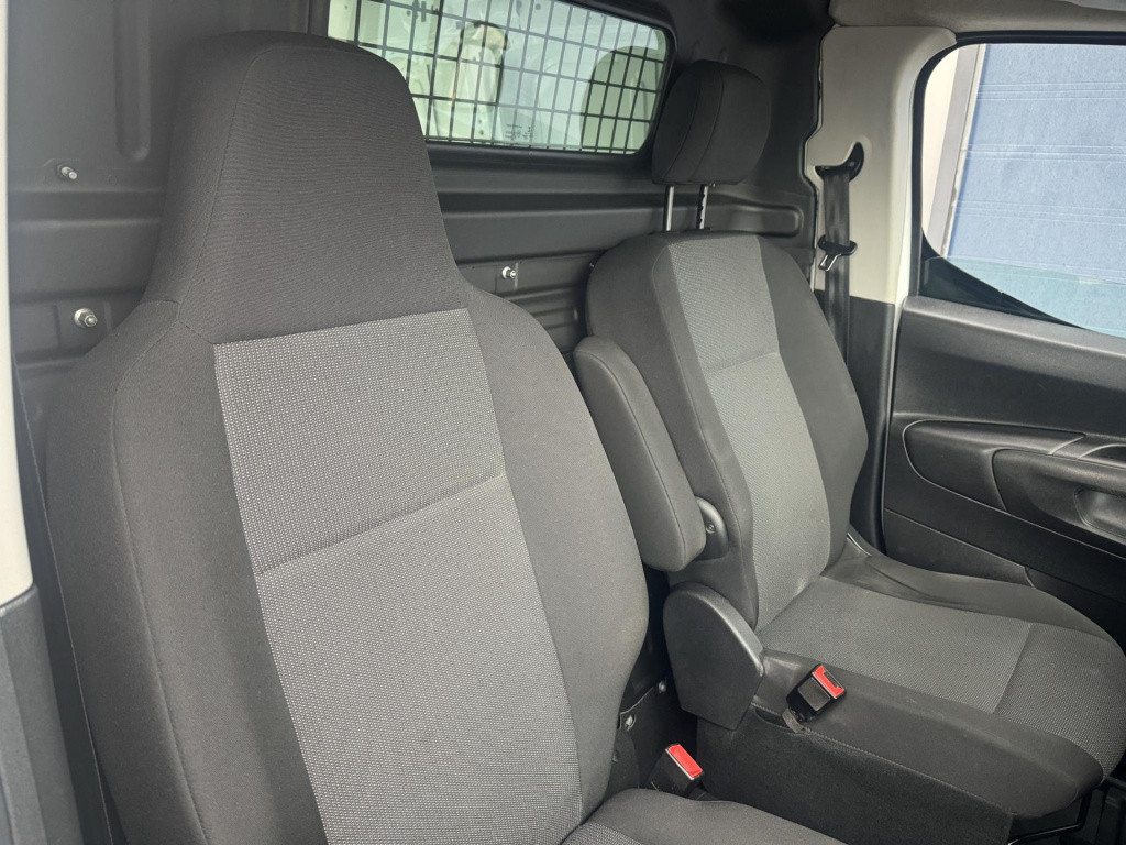 Peugeot Partner 1.5 bluehdi premium airco / cruise controle / navi / euro 6