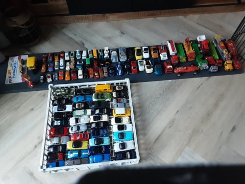 100 model autos