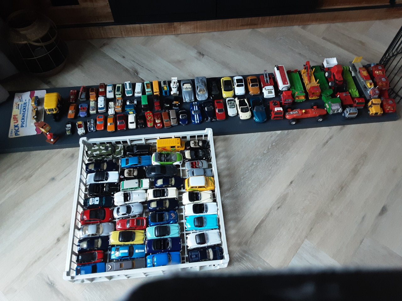 100 model autos