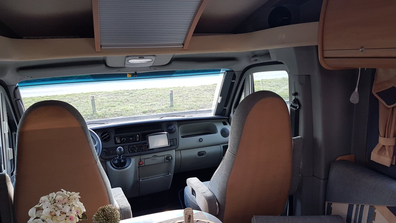 Te koop:  wegens stoppen met kamperen, camper Burstner Delfin 686