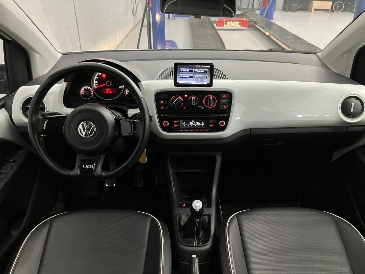 Vw Up high up!! Luxe uitvoering