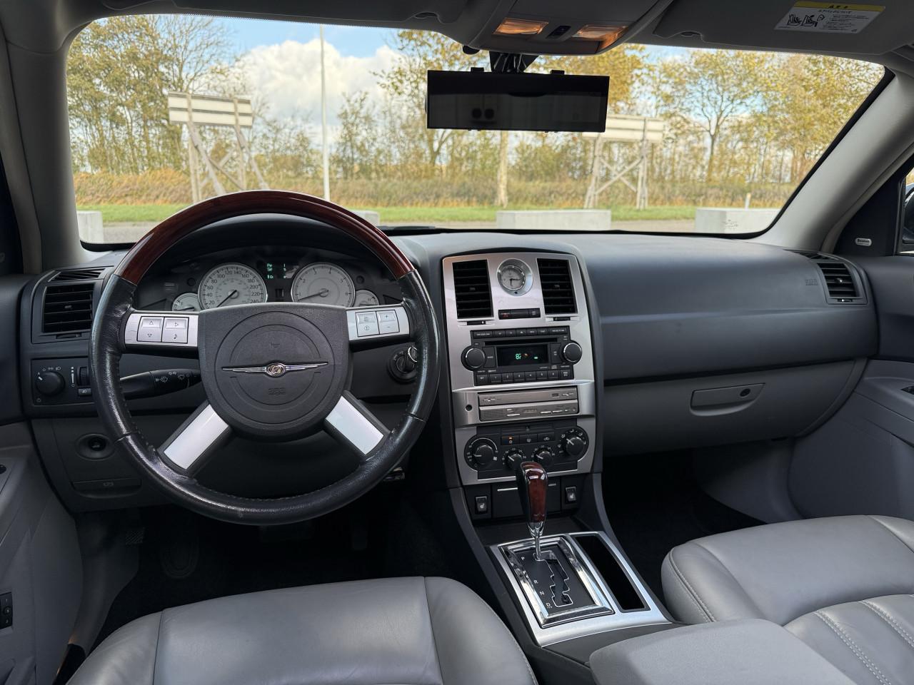 Crysler 300c 5.7 Hemi V8 - BTW auto - Youngtimer