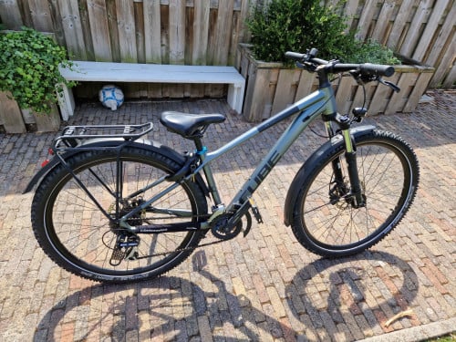 Mountainbike voor naar middelbare school te gaan