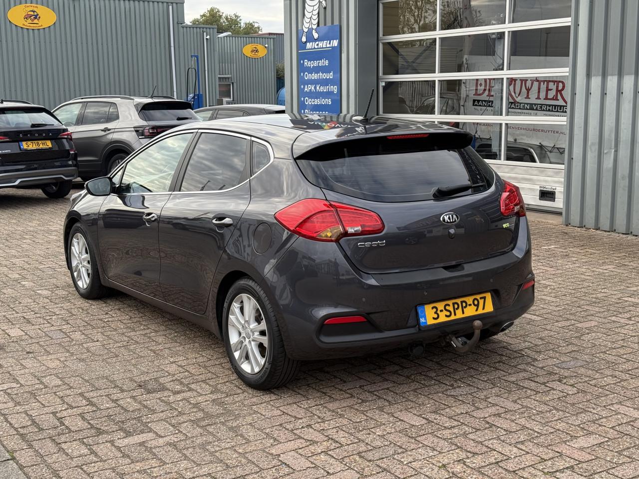 Kia Cee'd - 1.6 GDI Business Pack