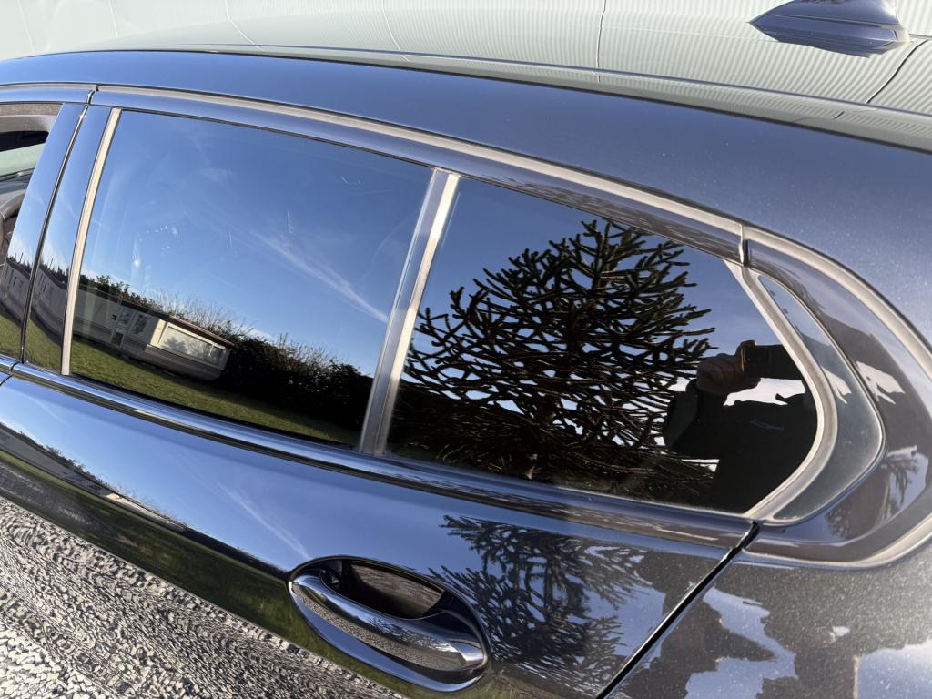 BMW 1 Serie 118i 140pk automaat high executive sportline 5-drs