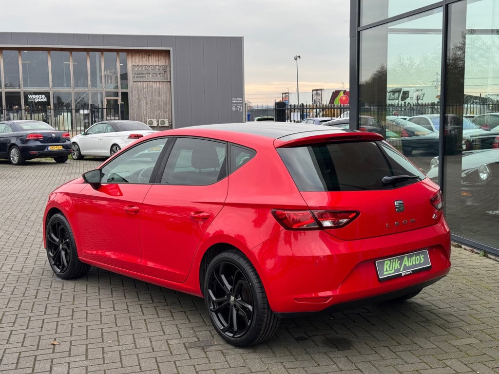 Seat Leon 1.2 tsi style * cruise control * navigatie * clima * pdc 2x
