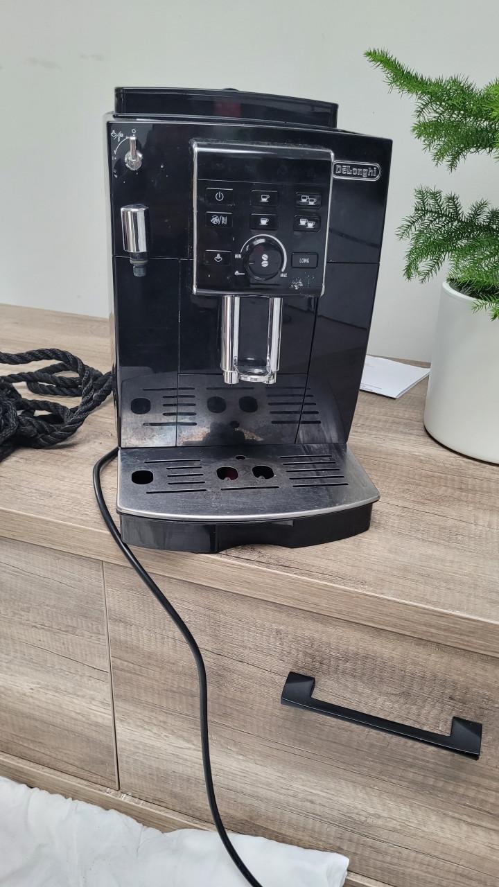 Volautomatische koffiemachine delonghi. werkt niet !!