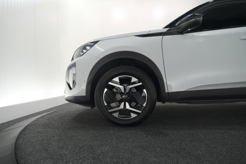Peugeot 2008 puretech 130 eat8 gt | 360 camera | stoelmassage | adaptieve c