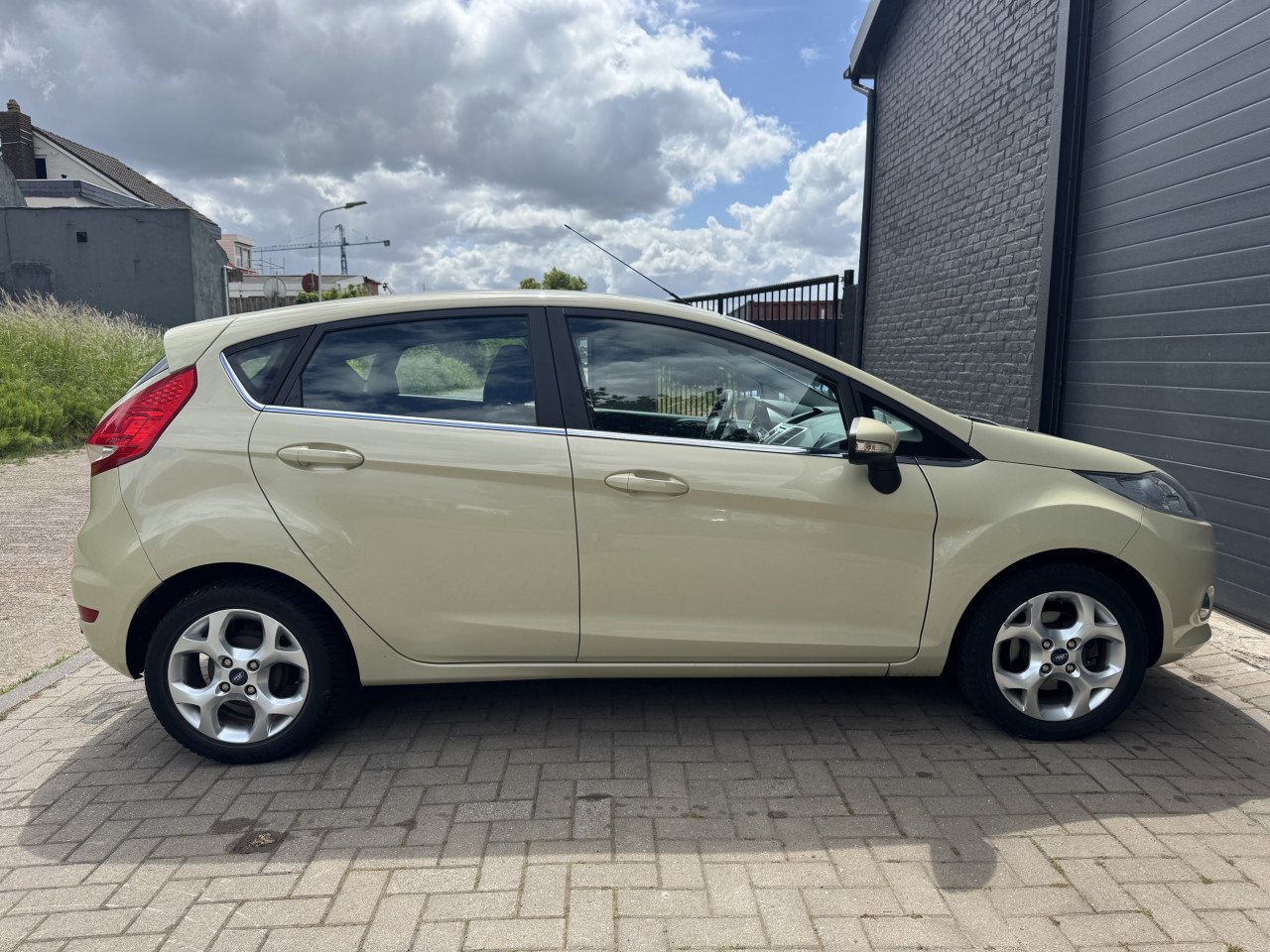 Ford Fiesta 1.25 44KW Titanium 5DRS 2009 Wit Airco Apk Nap