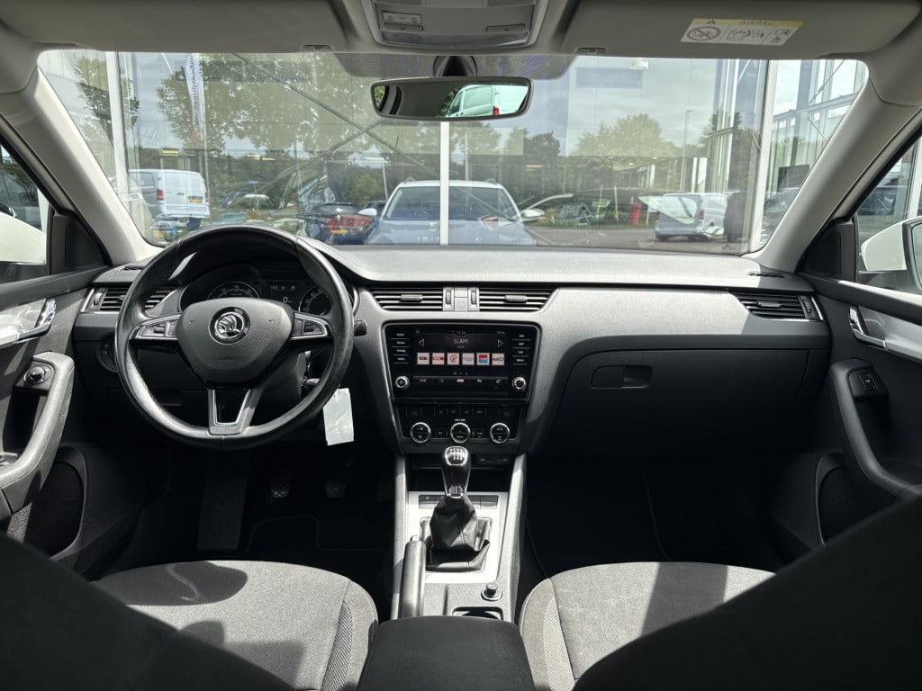 Skoda Octavia combi 1.0 tsi ambition business | nl-auto | navi | carplay | 
