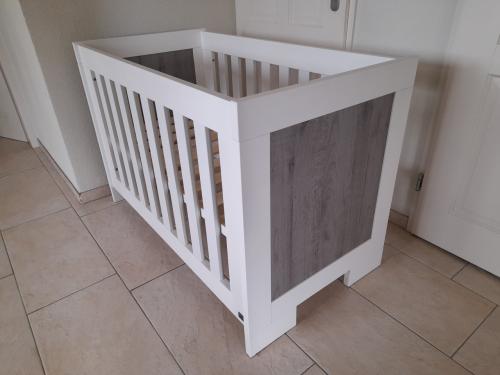 TWF Ledikantje (in goede nette staat)