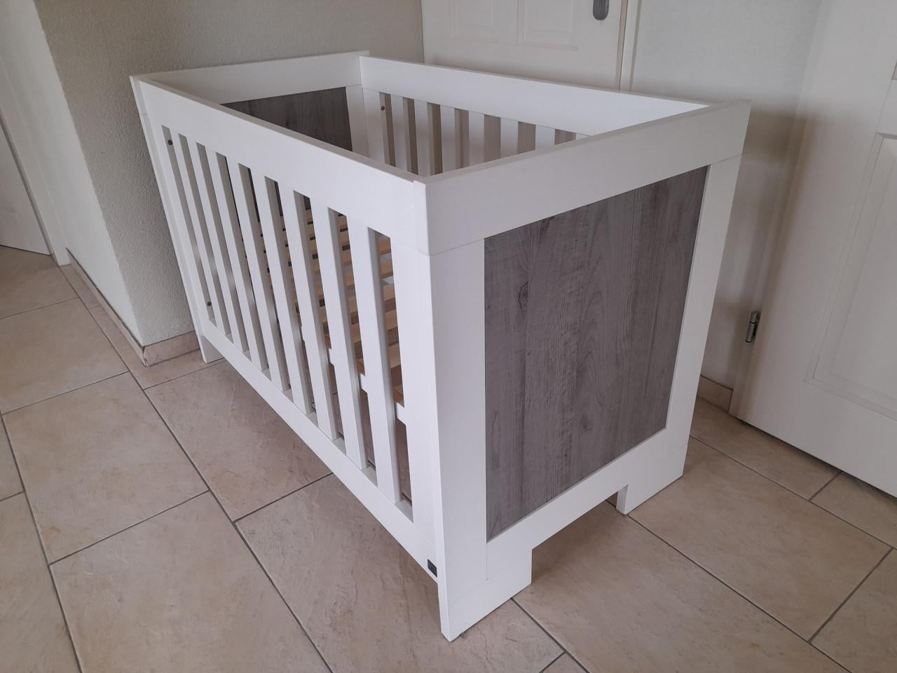 TWF Ledikantje (in goede nette staat)