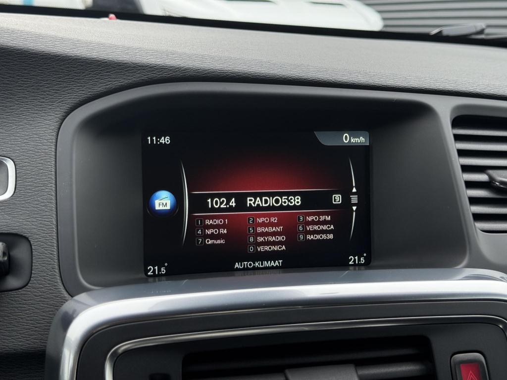 Volvo V60 1.6 t3 r-design nl-auto, automaat incl. trekhaak afneembaar!