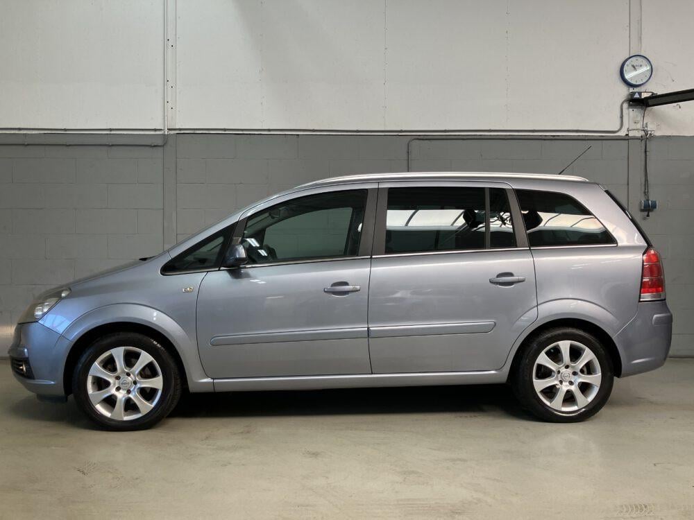 Opel Zafira 1.8 Essentia 7 Persoons