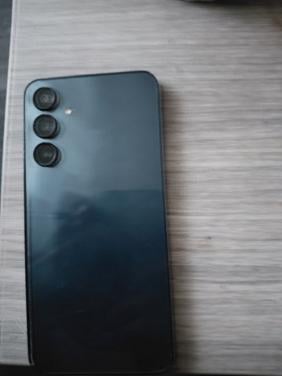 Samsung galaxy A16   128 GB  barst in voorkant