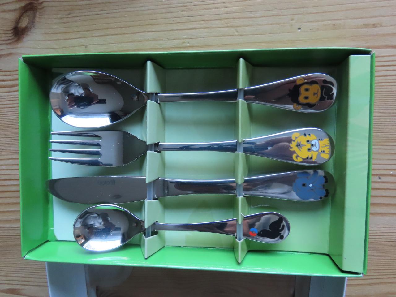 Kinderbestek Sola nieuw in doos