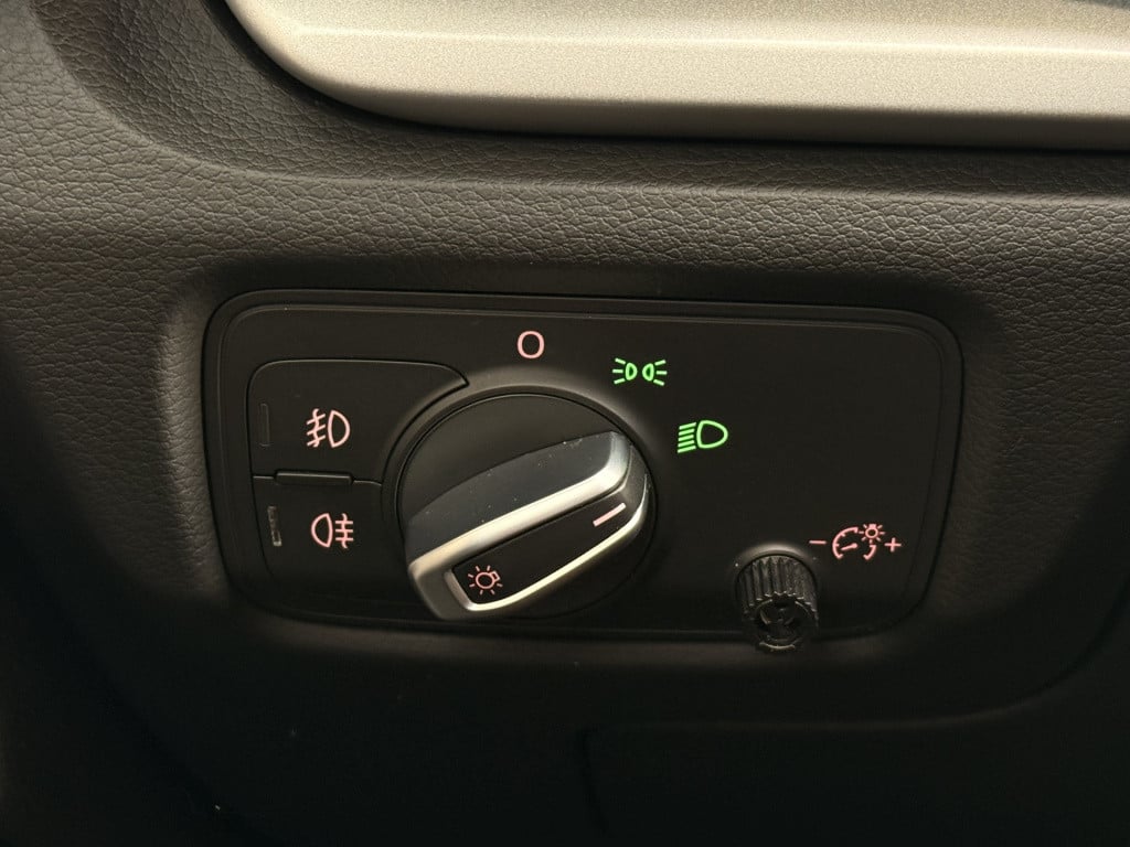 Audi A3 limousine 1.4 tfsi ambiente pro line | stoelverwarming | parkeersen