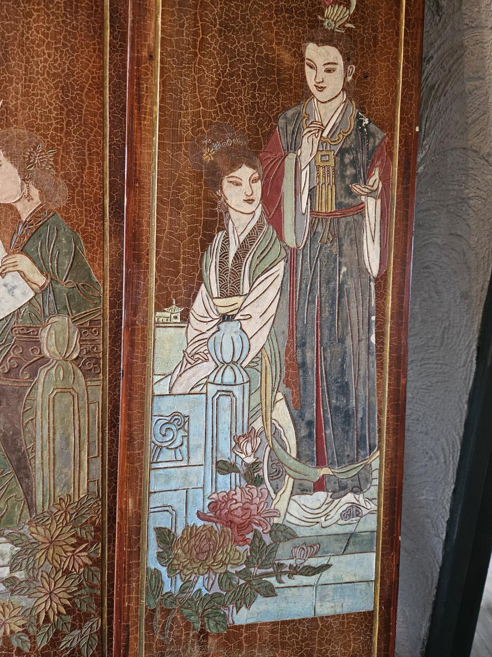 Antiek Chinees kamerschermen met handgeschilderde taferelen