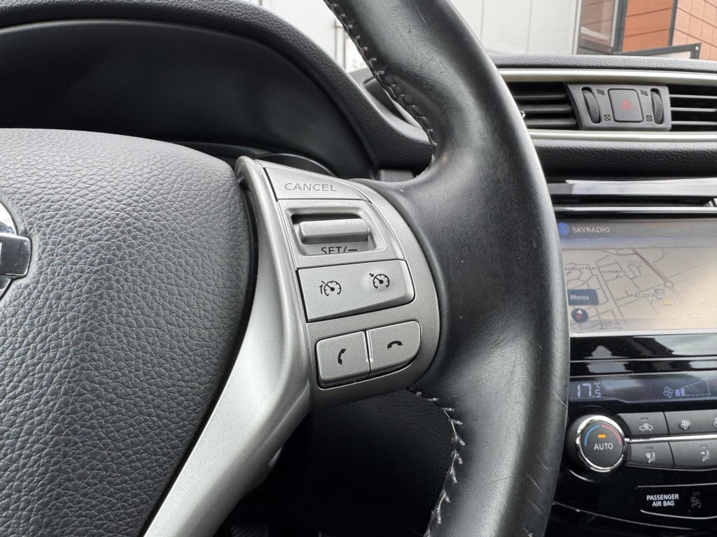 Nissan Qashqai 1.2 tekna | trekhaak | navigatie | leder | 360° camera | sto