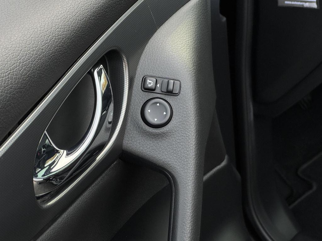 Nissan Qashqai 1.2 n-connecta design pack incl. trekhaak!