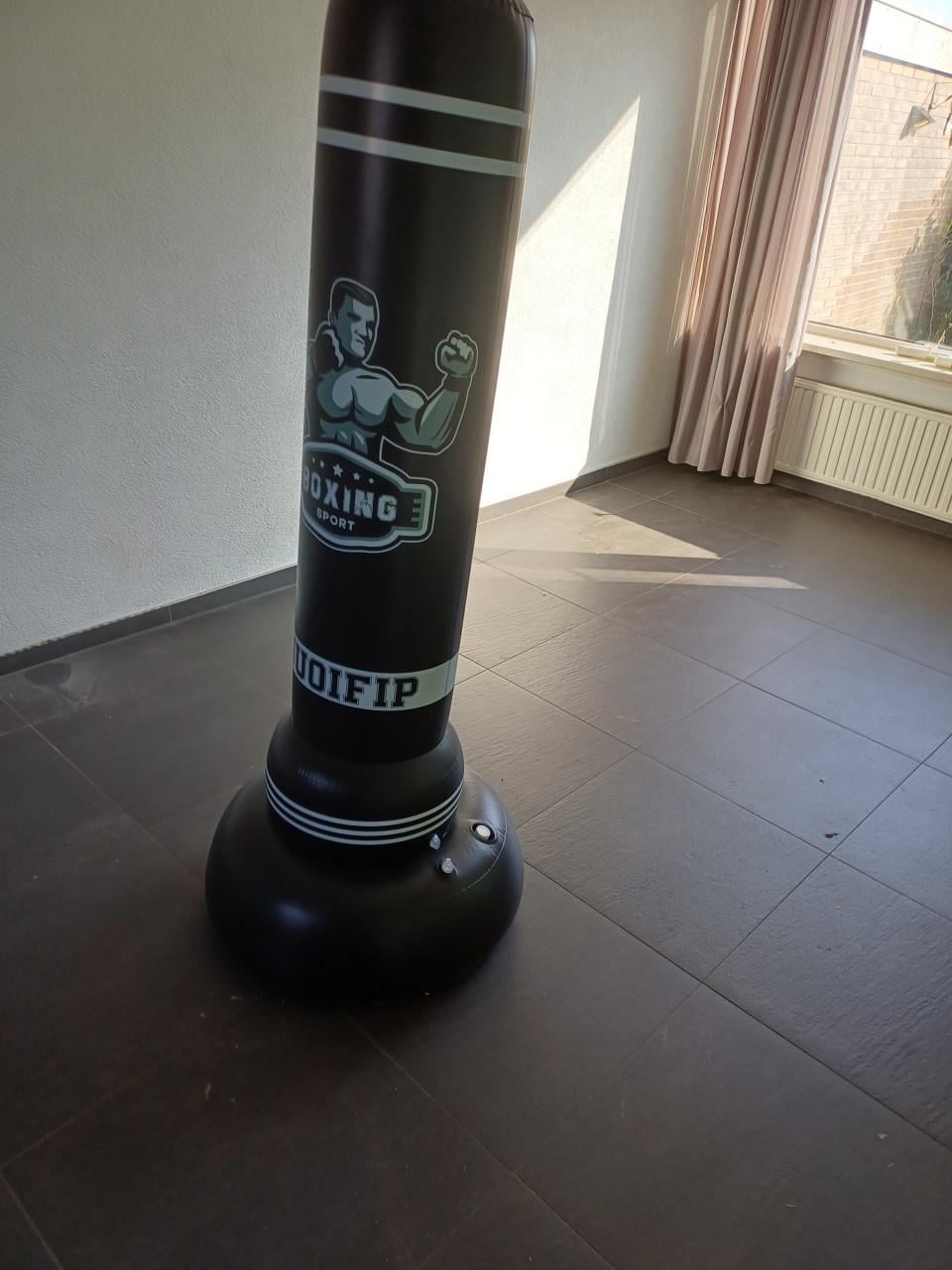 Boxbal te koop