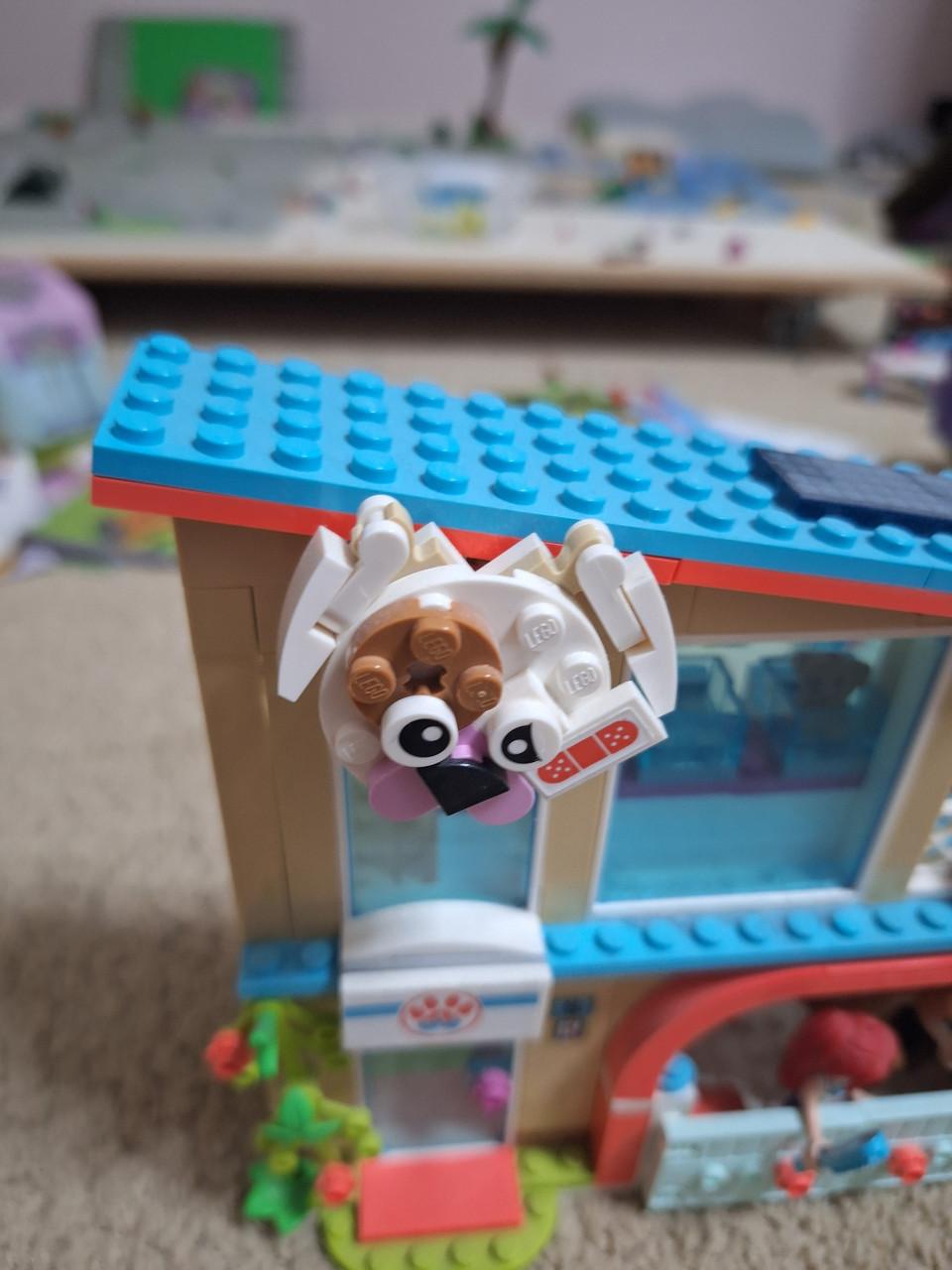 Lego Friends 41446, Heartlake City dierenkliniek, Leeftijd 6+